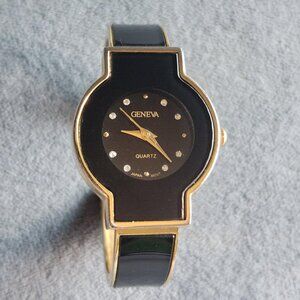 GENEVA Black & Gold Womens Analogue Bracelet Cuff Watch w Rhinestones.